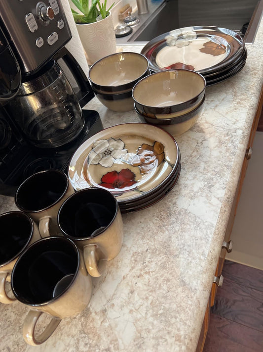 Painted Poppies 16-Piece Dinnerware Set, Service for 4, Floral Stoneware Plates, Bowls &amp; Mugs